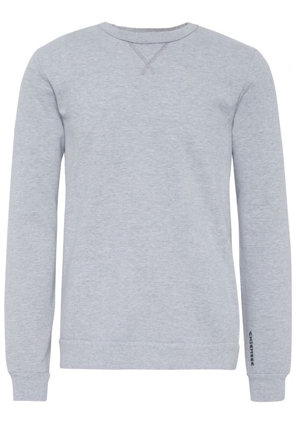 sweat shirts